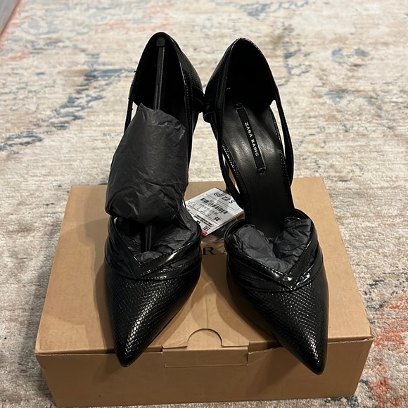 Black ZARA BASIC COLLECTION Heels - Picture 1 of 12